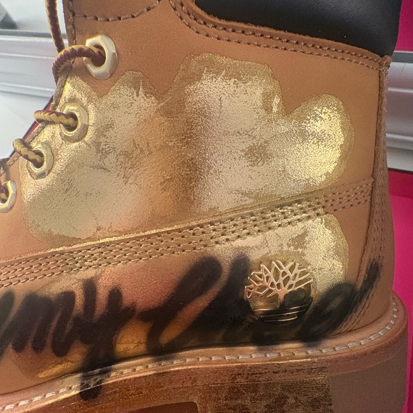 🔥 NWT Timberland x Jimmy Choo EXCLUSIVE collab graffiti boots - w 7.5 - Picture 15 of 15
